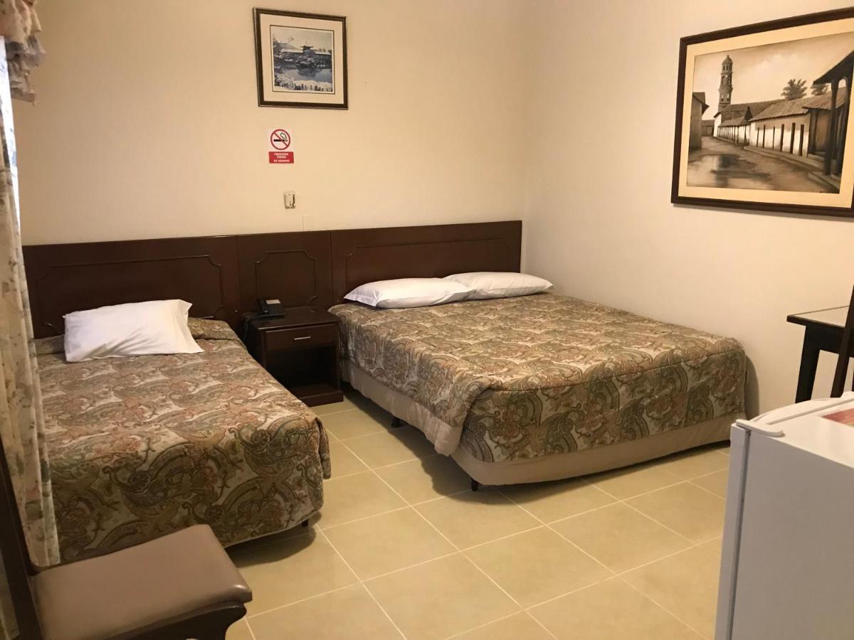 Hotel Bolivia Санта-Крус-де-ла-Сьерра Экстерьер фото