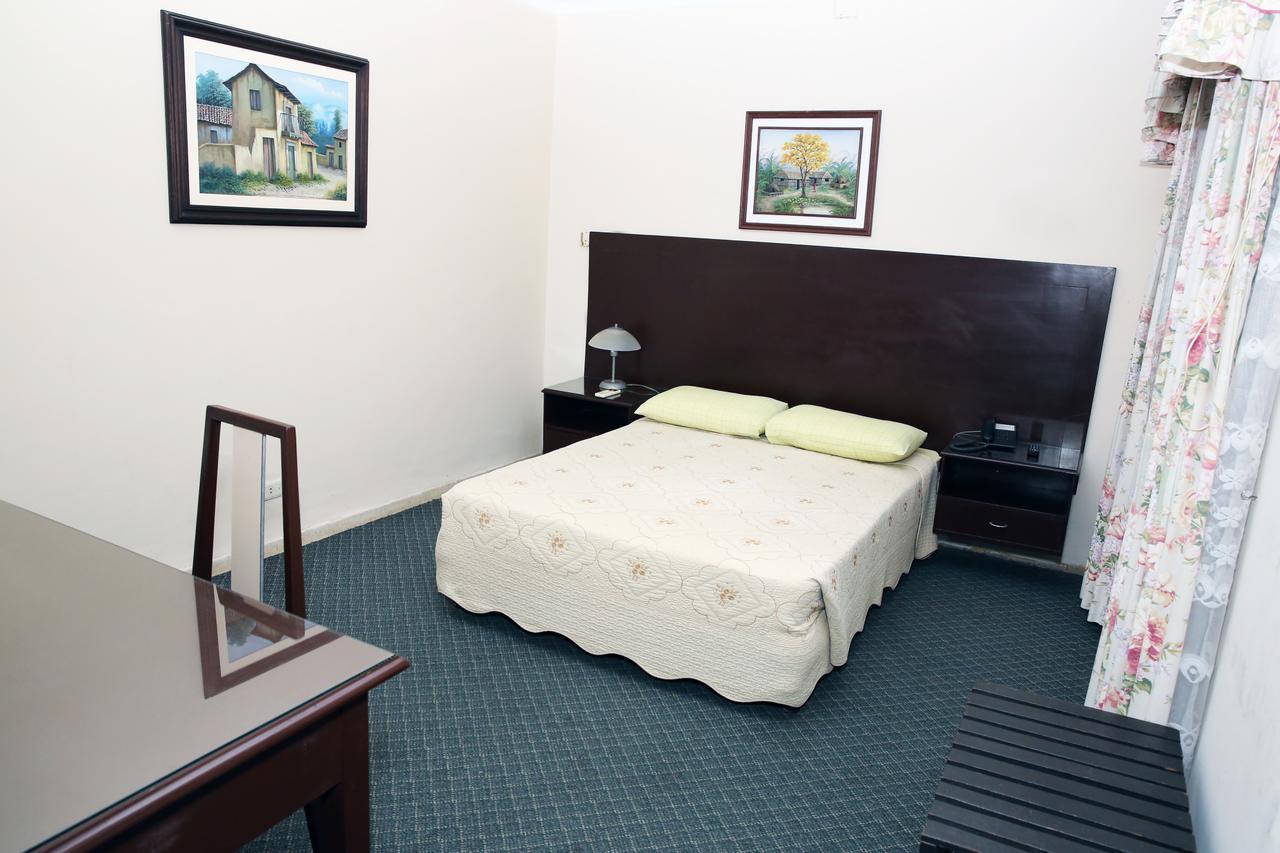 Hotel Bolivia Санта-Крус-де-ла-Сьерра Экстерьер фото